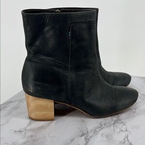TOMS Evie Leather Block Heel Ankle‎ Boot Black Sz 9 Side Zipper Comfy Boho Comfy